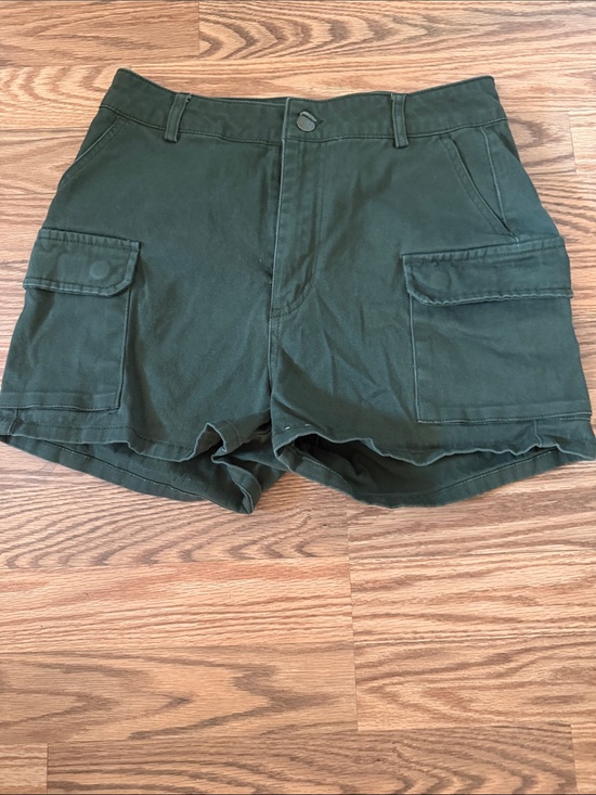 Love Tree Pants - Love Tree Olive Green Cargo Shorts with Flap Pockets